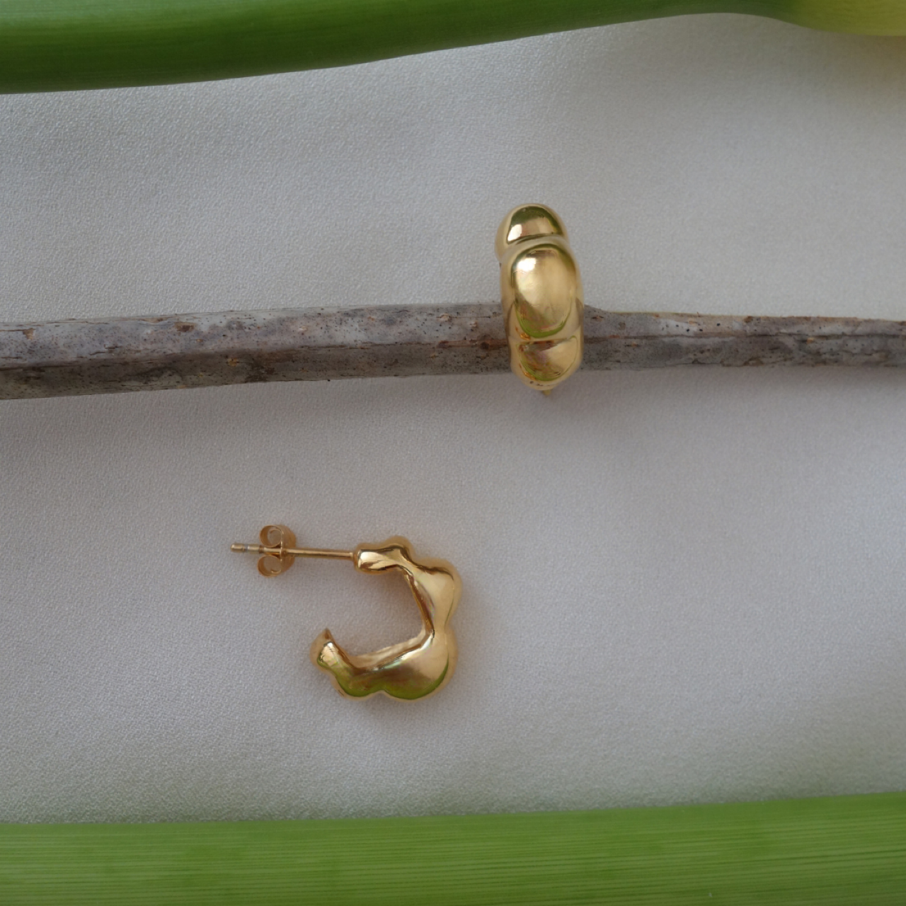 Hana Studs (Gold)