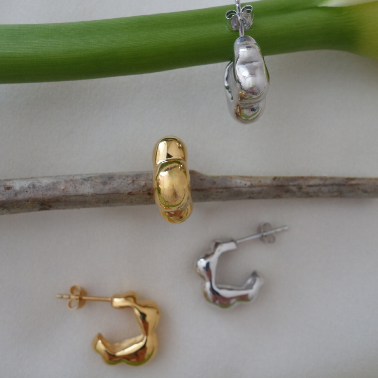 Hana Studs (Gold)