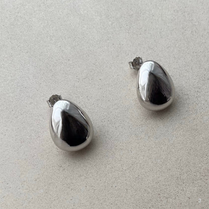 Stone Studs (Silver)