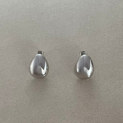 Stone Studs (Silver)