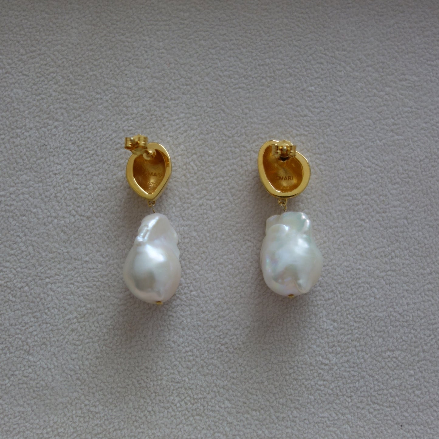 Erika Stud Earrings (Gold)
