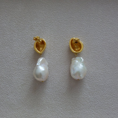 Erika Stud Earrings (Gold)