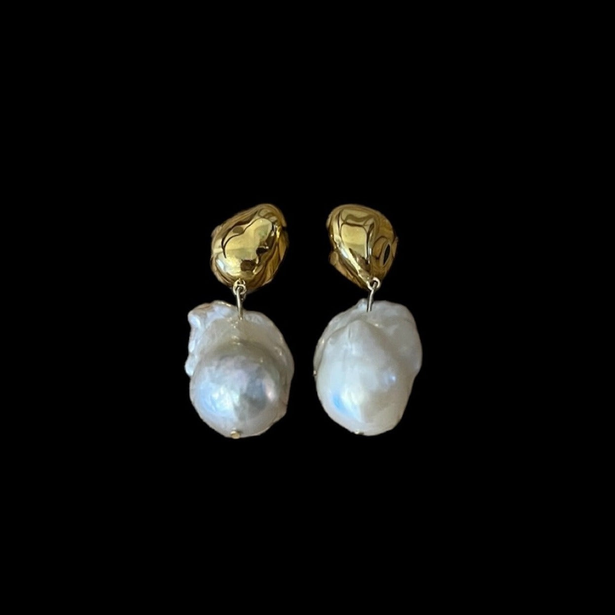 Erika Stud Earrings (Gold)